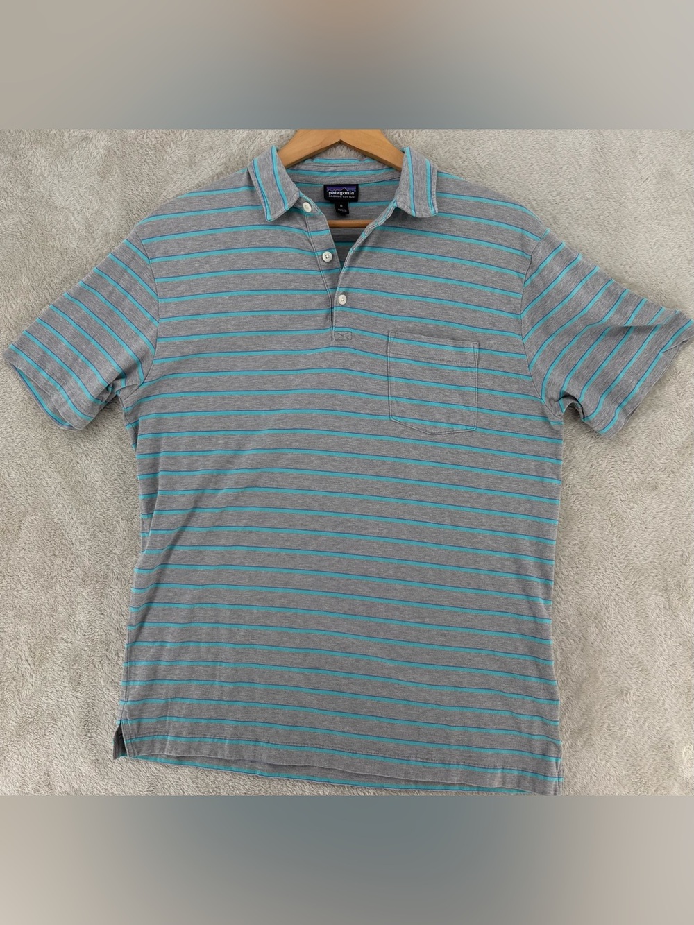 Patagonia Organic Cotton Polo Shirt Men's Medium Gray Blue Striped Short Sleeve